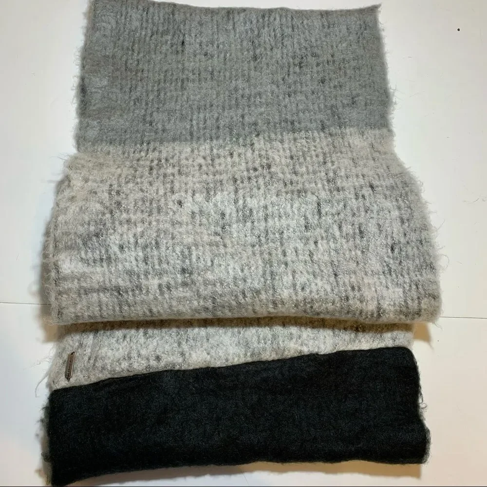 Steve‎ Madden Acrylic Infinity Winter Scarf